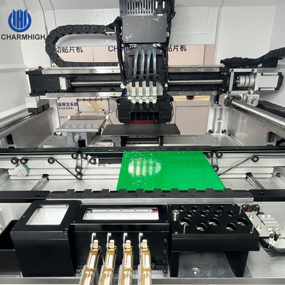 CHM-551 Upgrade 4 Başlı SMT Pick And Place Robot Tam Otomatik 0201 için