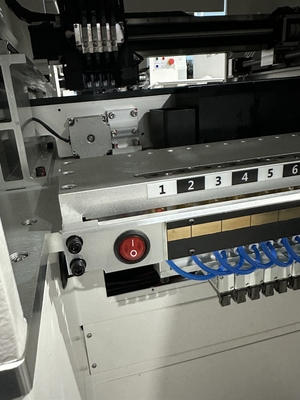 CHM551 0201 / QFN / BGA için Charmhigh PCB Al & Yer Makinesi