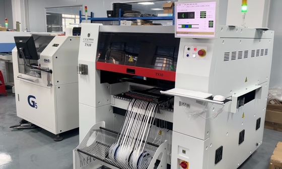 PCB Üretim Makinesi TS10 Yüksek Hızlı Elektronik Üretim Makineleri PCB Yapma SMD SMT Al ve Yer Makinesi