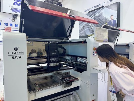Çifte doğrusal motor sürücüsü Charmhigh RS10 manyetik süspansiyon SMT seçme ve yerleştirme makinesi